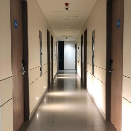Citrip Hotel Simpang Lima Semarang Buitenkant foto