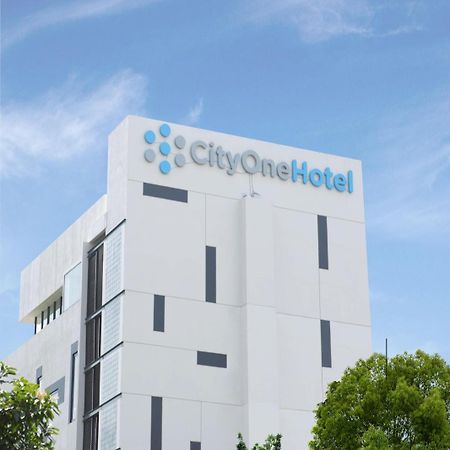 Citrip Hotel Simpang Lima Semarang Buitenkant foto