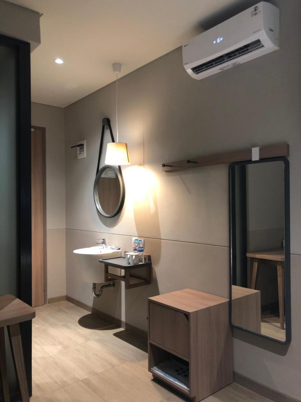 Citrip Hotel Simpang Lima Semarang Buitenkant foto