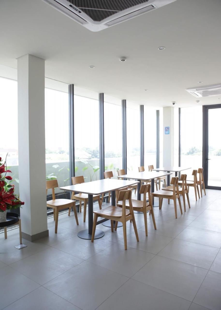 Citrip Hotel Simpang Lima Semarang Buitenkant foto